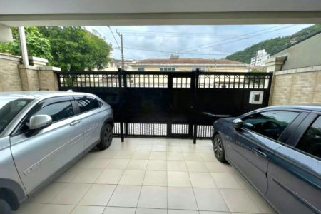 Casa com 2 dormitórios à venda, 130 m² por R$ 879.000,00 - Marapé - Santos/SP