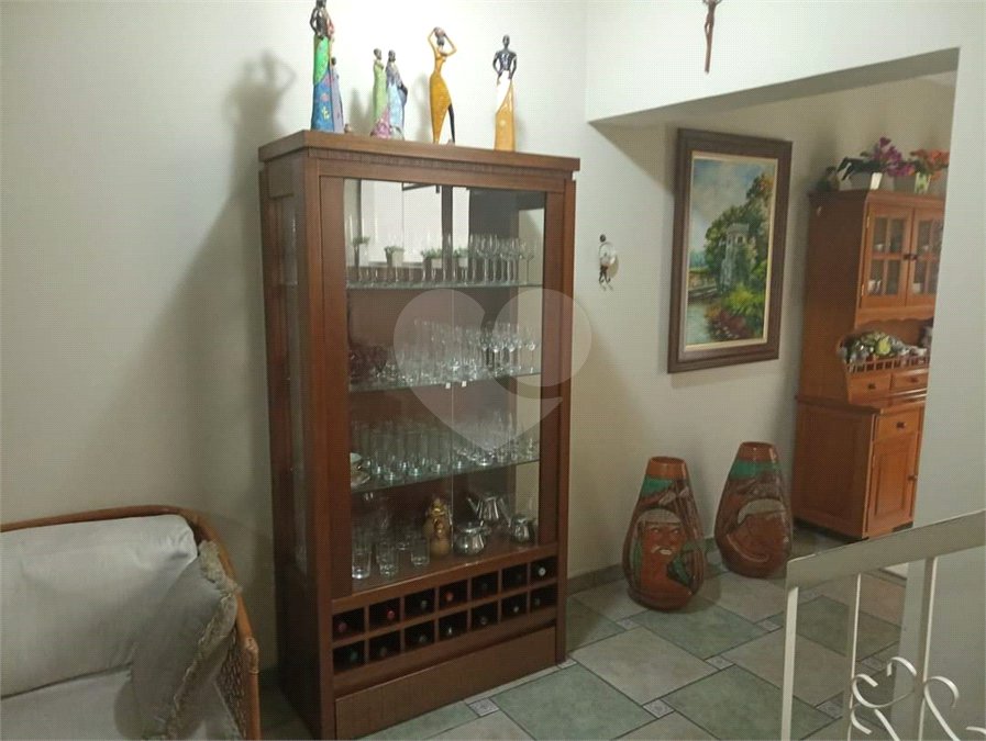 Casa à venda com 3 quartos, sendo 2 suítes, em Vila Flávio, Mogi das Cruzes, SP