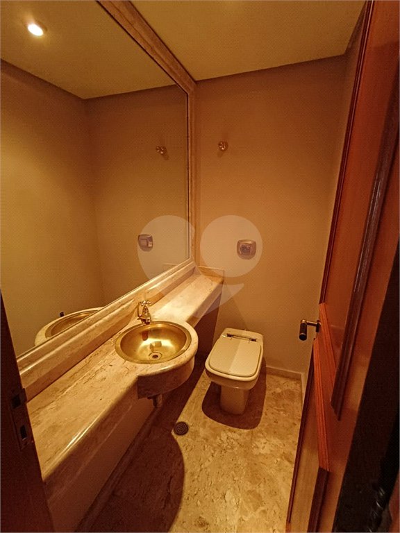 Apartamento à venda ou para alugar com 4 quartos, sendo 1 suíte,  em Vila Andrade, São Paulo, SP