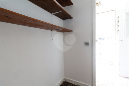Apartamento à venda com 3 quartos, sendo 1 suíte, em Cerqueira César, São Paulo, SP