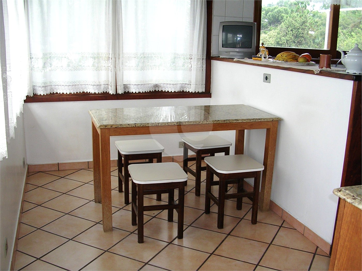 Casa de Vila à venda ou para alugar com 4 suítes em Guarapiranga, São Paulo, SP