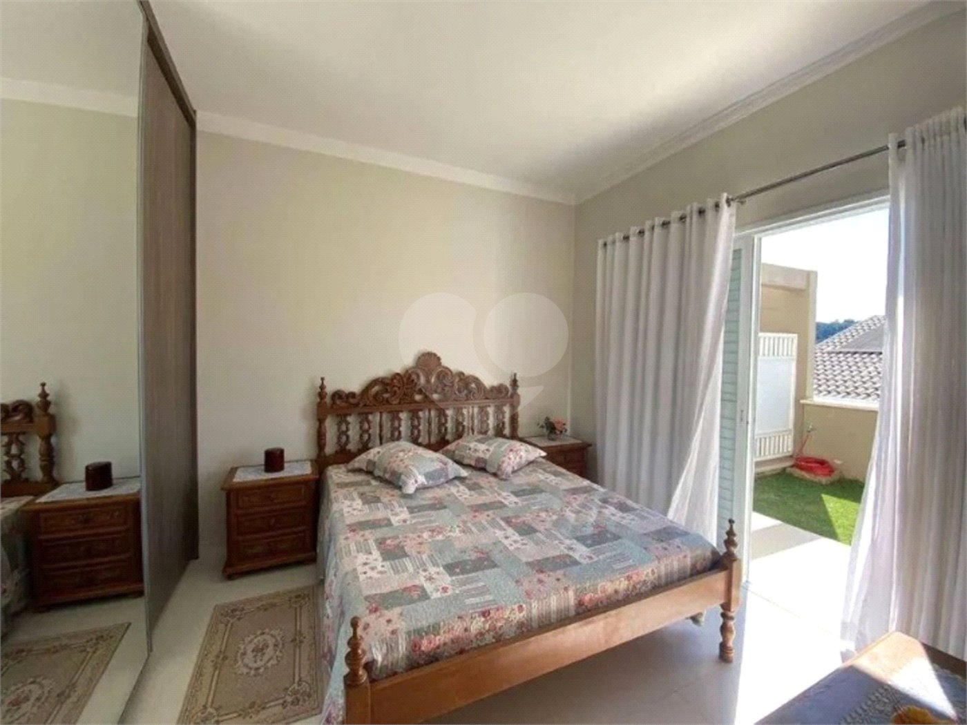 Casa à venda com 4 suítes no condomínio Ipê Velho, Vinhedo - SP