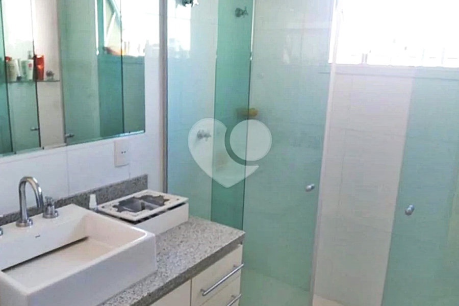 Casa à venda com 4 quartos, sendo 3 suítes, em Santana, São Paulo, SP