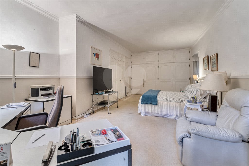 Casa à venda com 5 quartos, sendo 4 suítes, em Brooklin Velho, São Paulo, SP