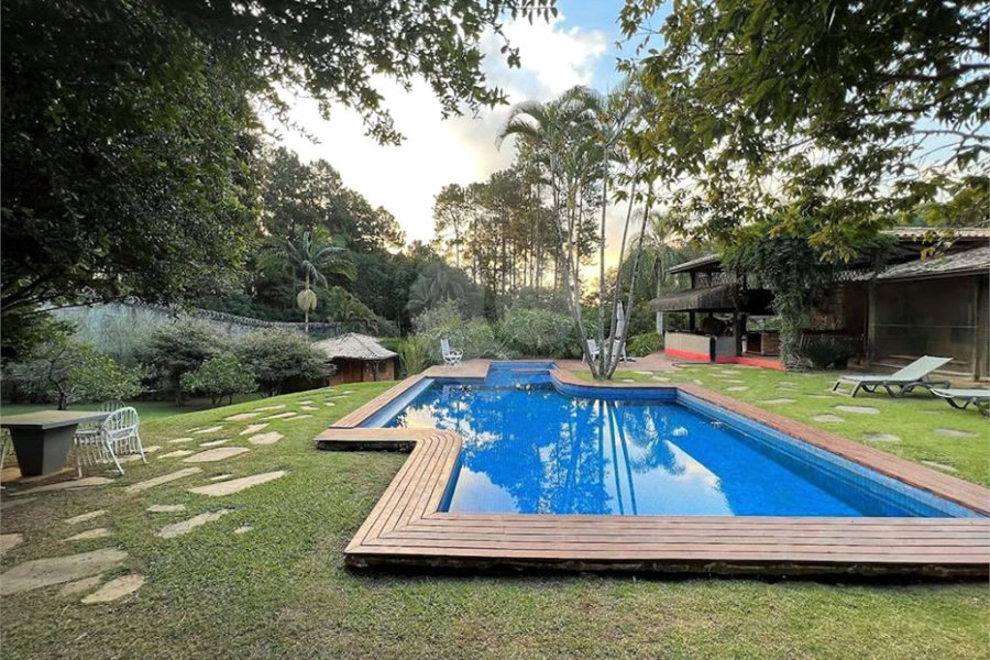 Casa à venda com 4 suítes no condomínio Jardim Mediterrâneo, Cotia - SP