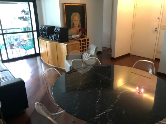 Apartamento à venda com 3 quartos, sendo 2 suítes,  em Jardim América, São Paulo, SP