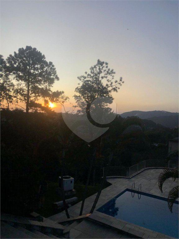 Casa à venda com 8 quartos, sendo 2 suítes, em Serra da Cantareira, Mairiporã, SP