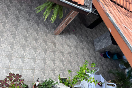 Sobrado à venda com 5 quartos, sendo 2 suítes,  em Jardim da Granja, São José dos Campos, SP