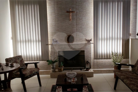 Casa à venda com 3 quartos, sendo 1 suíte, no condomínio Estância Marambaia, Vinhedo - SP