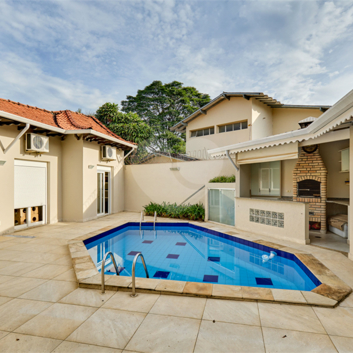 Casa de Vila à venda com 4 quartos, sendo 2 suítes, em Campo Grande, São Paulo, SP