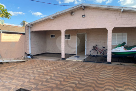 Casa à venda ou para alugar com 10 quartos no Centro, Ponta Porã, MS