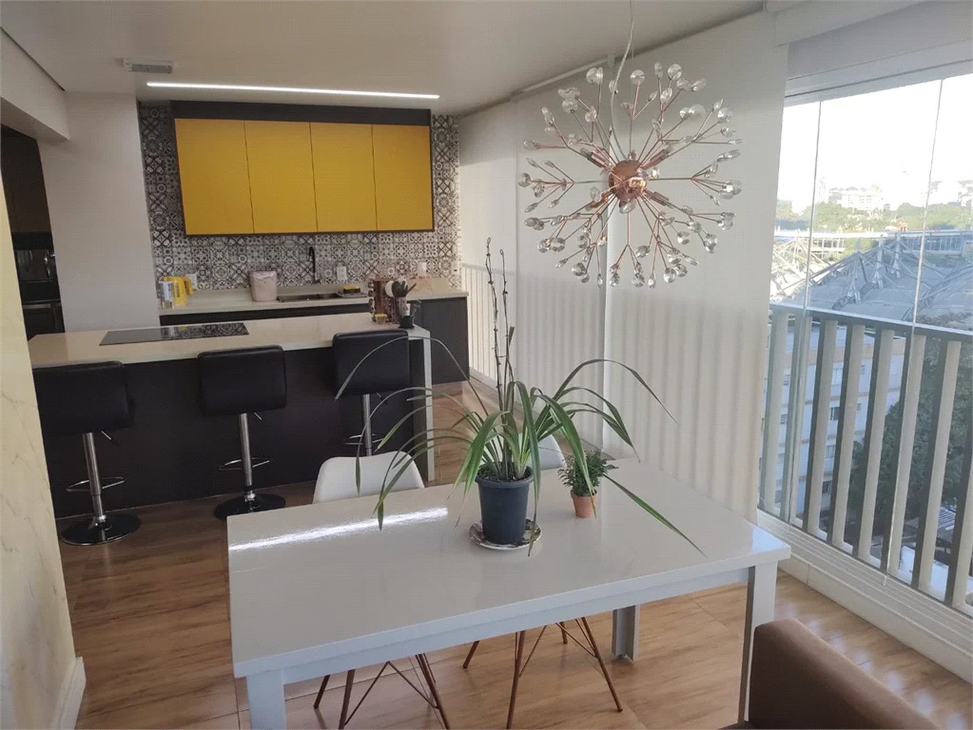 Apartamento à venda com 4 quartos, sendo 2 suítes, em Pinheiros, São Paulo, SP