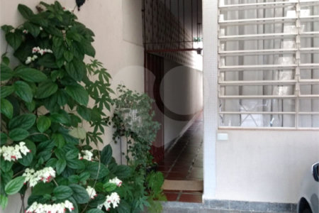 Sobrado à venda com 3 quartos em Vila Cordeiro, São Paulo, SP