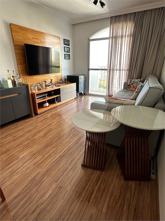 Apartamento à venda com 3 quartos, sendo 1 suíte,  em Vila Suzana, São Paulo, SP