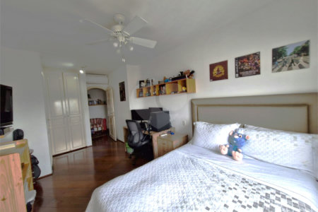 Cobertura à venda ou para alugar com 5 quartos, sendo 4 suítes,  em Jardim Marajoara, São Paulo, SP