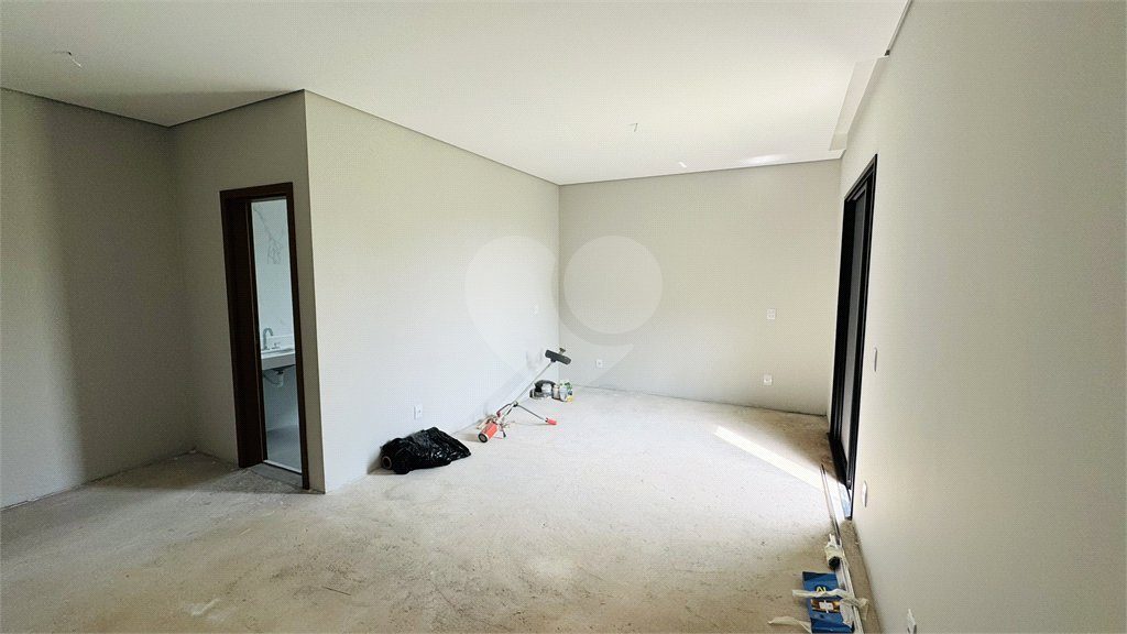 Casa à venda com 3 suítes no condomínio Santa Isabel I, Louveira - SP