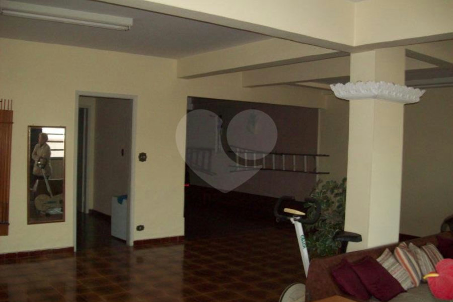 Casa Térrea à venda com 3 quartos, sendo 1 suíte, em Vila Constança, São Paulo, SP