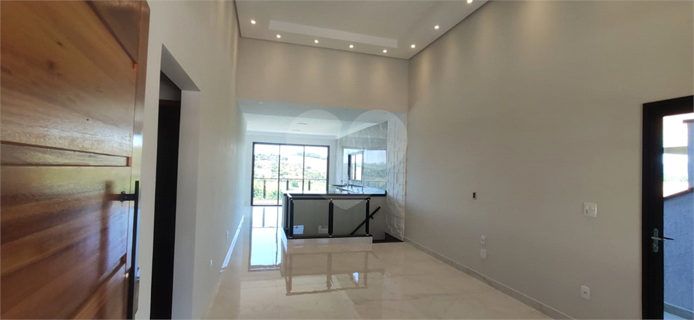 Casa à venda com 3 quartos, sendo 1 suíte,  no condomínio Reserva do Vale, Caçapava - SP