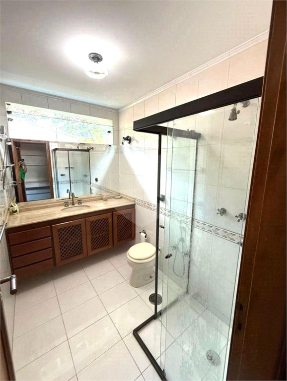 Casa à venda com 5 quartos, sendo 3 suítes,  em Jardim Leonor, São Paulo, SP