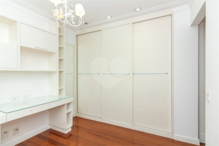 Apartamento à venda com 3 suítes em Alto da Boa Vista, São Paulo, SP