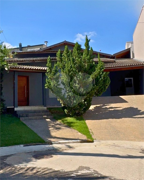 Casa à venda com 2 quartos, sendo 1 suíte, no condomínio Portal Vale do Sol, Porto Feliz - SP