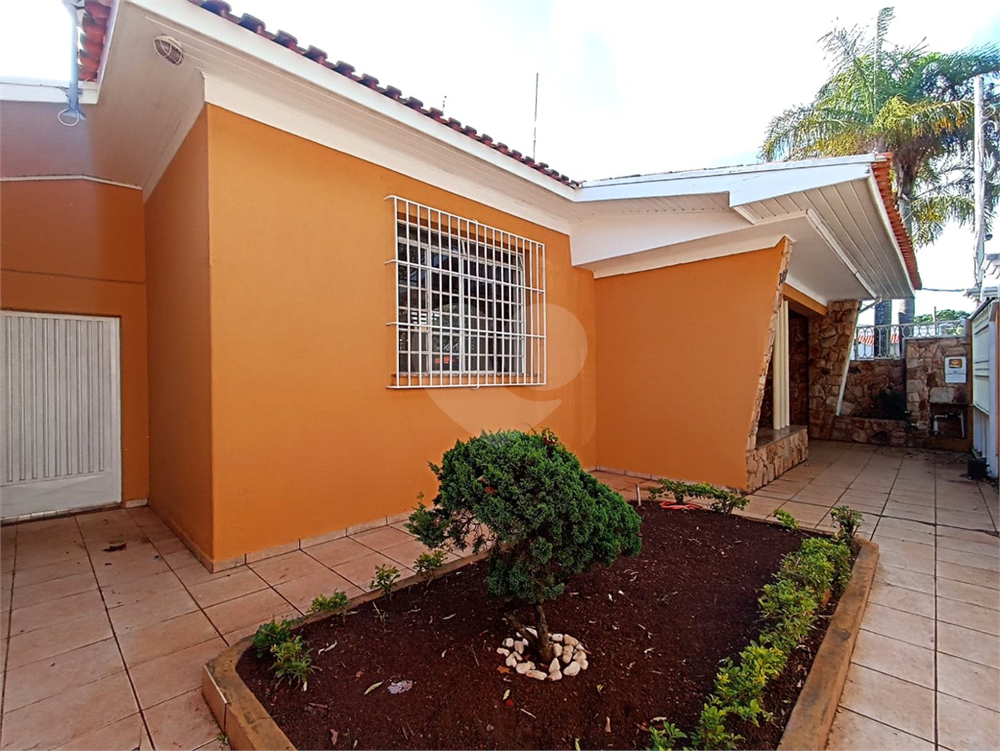 Casa à venda com 3 quartos, sendo 2 suítes,  no Centro, Itapetininga, SP