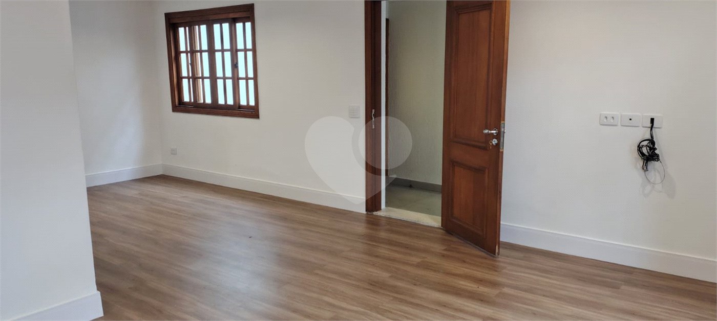 Casa de Vila à venda com 3 quartos, sendo 2 suítes, em Santo Amaro, São Paulo, SP