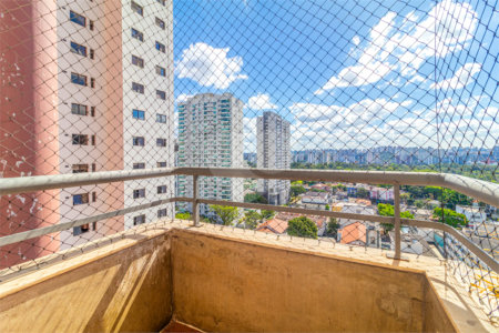 Apartamento à venda com 3 quartos, sendo 1 suíte,  em Alto da Boa Vista, São Paulo, SP