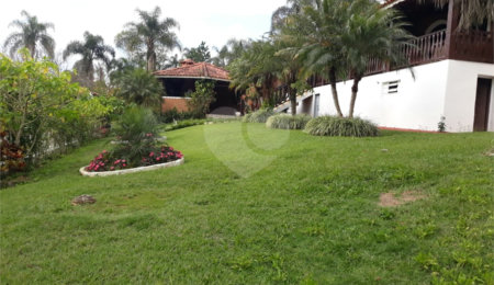 Chácara à venda com 4 quartos, sendo 2 suítes,  em Jardim Conceição, São Roque, SP
