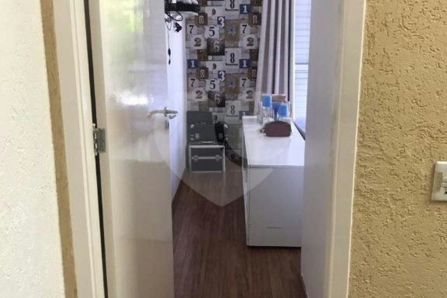 Casa à venda com 2 quartos, sendo 1 suíte, no condomínio Res Santa Inês, São Paulo - SP