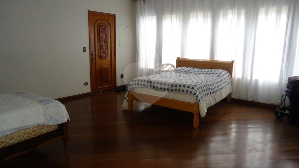Sobrado à venda com 3 quartos, sendo 1 suíte, em Vila Paulicéia, São Paulo, SP
