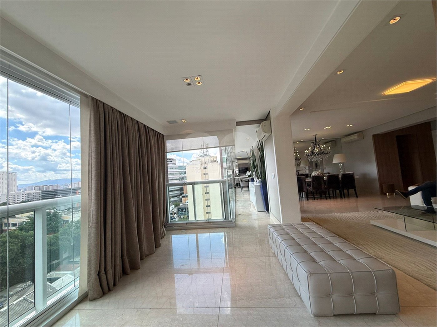 Apartamento à venda ou para alugar com 3 suítes em Perdizes, São Paulo, SP