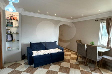 Apartamento à venda com 2 quartos em Parque Maria Domitila, São Paulo, SP