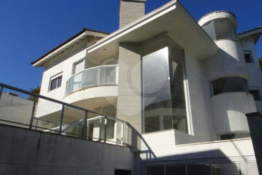 Casa à venda com 3 suítes no condomínio Villa Castanheira, São Paulo - SP
