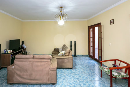 Casa Térrea à venda com 3 suítes em Jardim Petrópolis, São Paulo, SP
