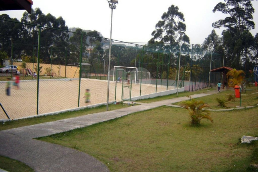 Sobrado à venda com 3 quartos, sendo 1 suíte, em Vila São João Batista, Guarulhos, SP