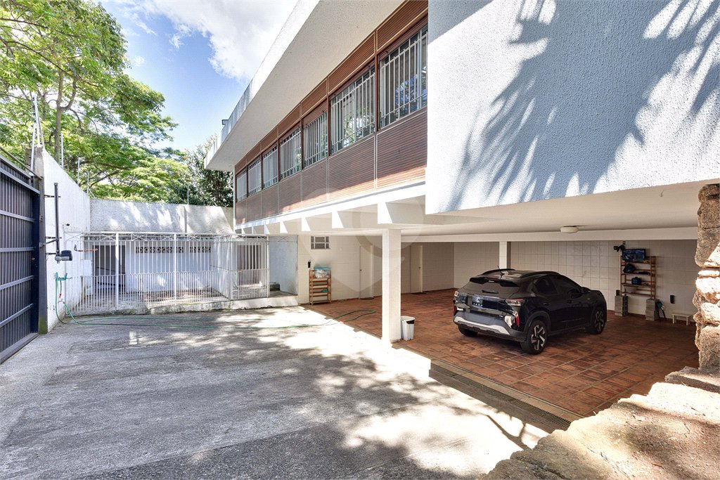 Casa à venda com 4 suítes em Jardim Cordeiro, São Paulo, SP