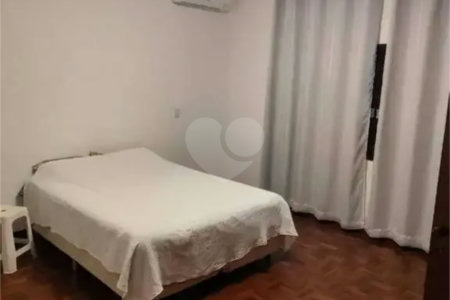 Sobrado à venda com 4 quartos, sendo 2 suítes, em Lapa, São Paulo, SP