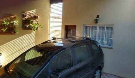 Sobrado à venda com 3 quartos, sendo 1 suíte,  em Vila Suissa, Mogi das Cruzes, SP