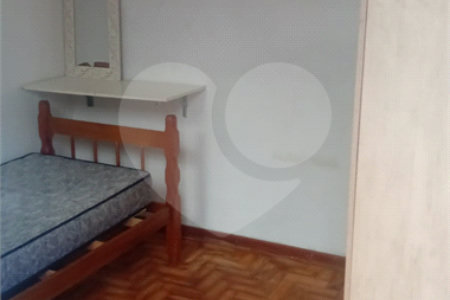 Casa à venda ou para alugar com 7 quartos, sendo 1 suíte,  em Vila Mogilar, Mogi das Cruzes, SP