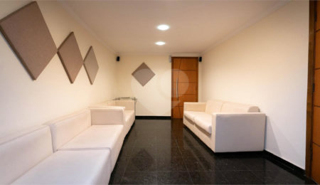 Sobrado à venda com 5 quartos, sendo 1 suíte,  em Jardim Marisa, São Paulo, SP