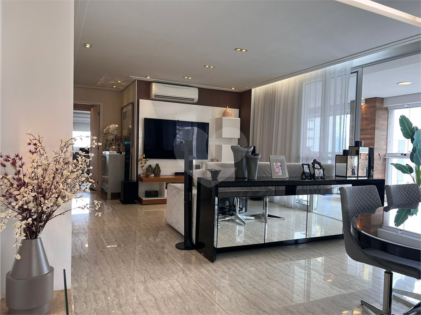 Apartamento à venda com 3 suítes em Santana, São Paulo, SP