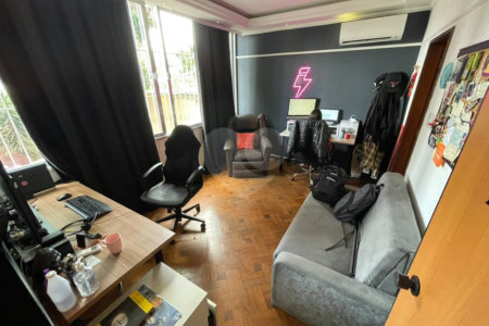 Casa à venda com 3 quartos, sendo 1 suíte, em Vila Mariana, São Paulo, SP