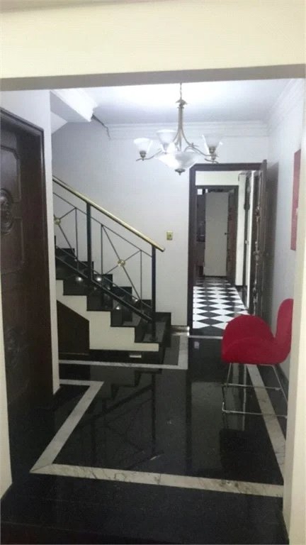 Sobrado à venda com 5 quartos, sendo 2 suítes, em Brooklin Paulista, São Paulo, SP