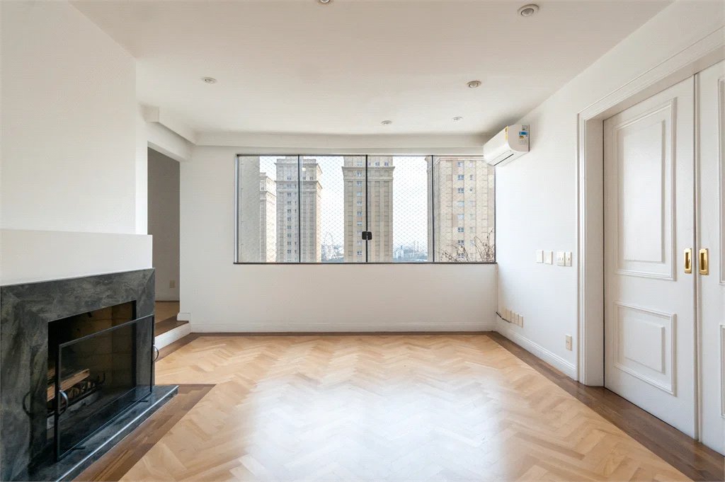 Duplex à venda com 6 quartos, sendo 4 suítes, em Alto de Pinheiros, São Paulo, SP