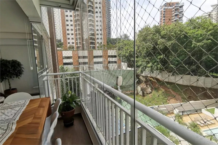 Apartamento à venda com 3 quartos, sendo 1 suíte, em Morumbi, São Paulo, SP