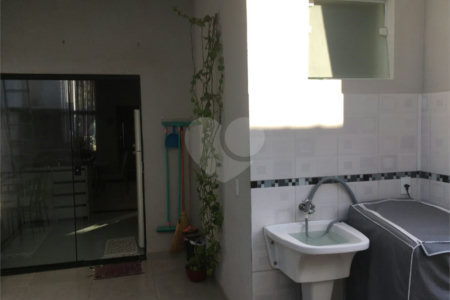 Casa à venda com 3 quartos, sendo 1 suíte, no condomínio Golden Park Residence II, Sorocaba - SP