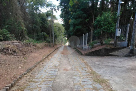 Chácara à venda com 4 quartos em Pinheirinho, Atibaia, SP