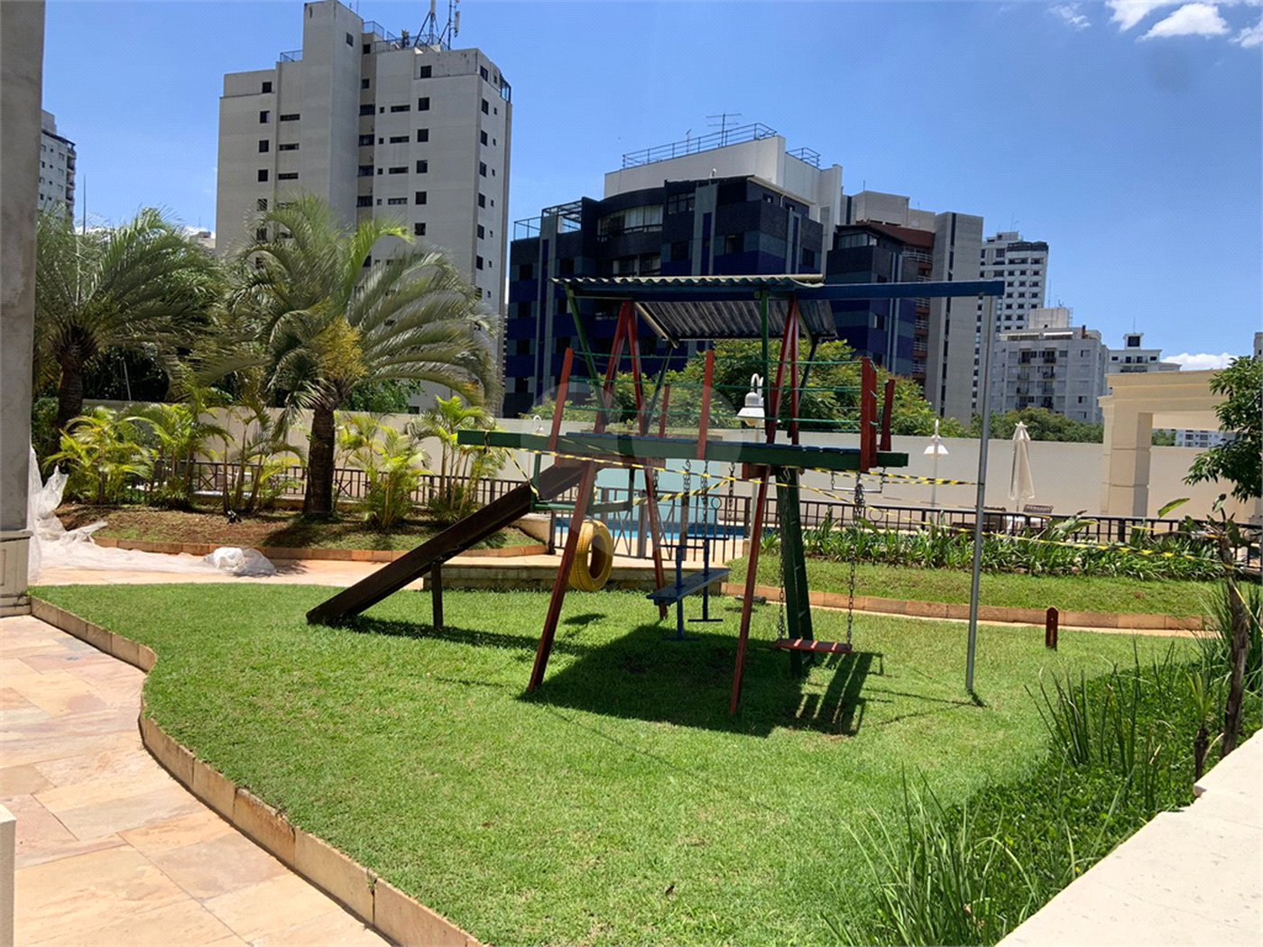 Apartamento à venda ou para alugar com 3 suítes em Vila Suzana, São Paulo, SP