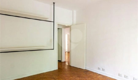 Apartamento à venda com 2 quartos em Cerqueira César, São Paulo, SP